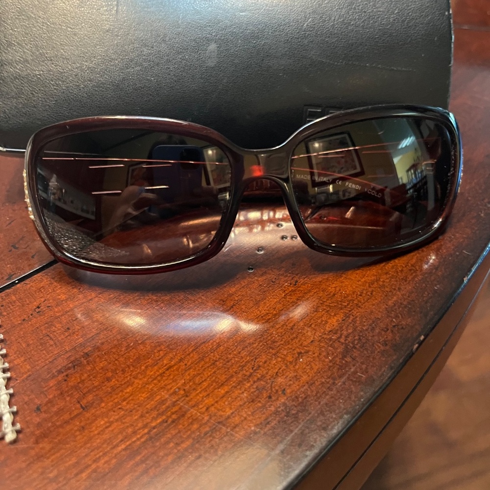 Fendi Brown Sunglasses with Swarovski crystal Fendi logo on temple Made in Italy